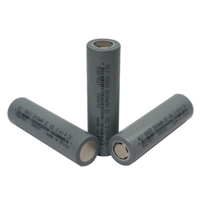 HLYの高容量18650電池2600mAh 3.6Vの再充電可能なリチウム イオン電池